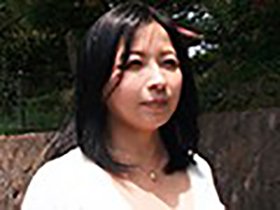 WifeLife vol.023・昭和48年生まれの倉本雪音さんが乱れます・撮影時の年齢は43歳・スリーサイズはうえから順に89/63/90　サンプル画像02